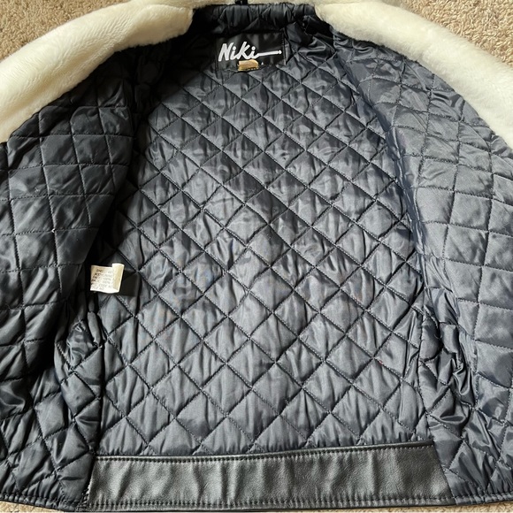 Vintage Nikki black leather motorcycle jacket white plush fur trim collar EUC M - Picture 7 of 16